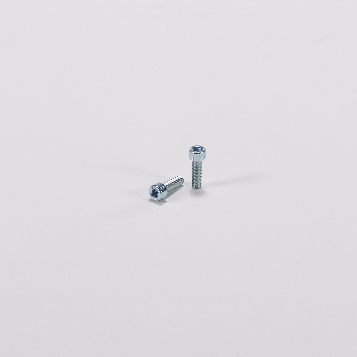 Cylinder head screw M6 x 20 8.8 galvanized