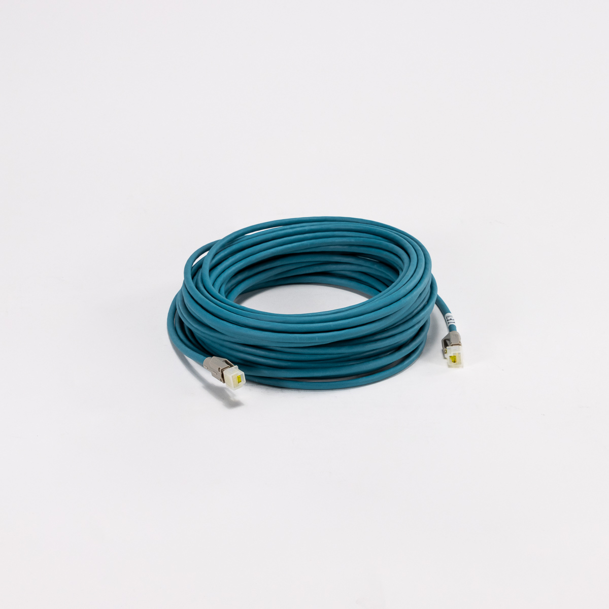 Cable de conexión CAT6a preensamblado de 20 m